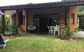 Casa nova, ótimo estado, Ubatuba, praia do Lázaro WIFI
